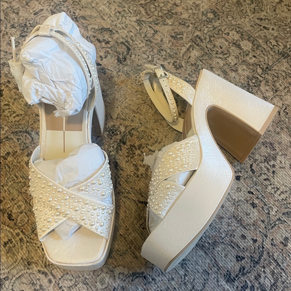 New! Dolce Vita Wessi Platform Heel - Picture 3 of 9